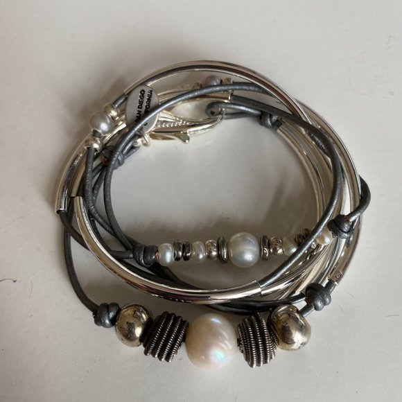 Lizzy James Bracelet Necklace Jewelry - Picture 5 of 6